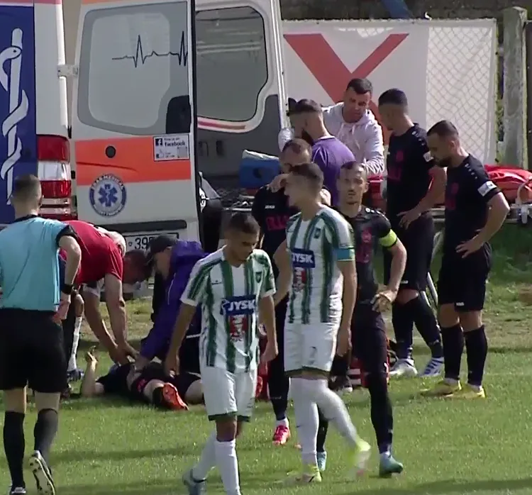 Peci përjashtohet, Islami largohet me autoambulancë pas ndërhyrjes së ashpër