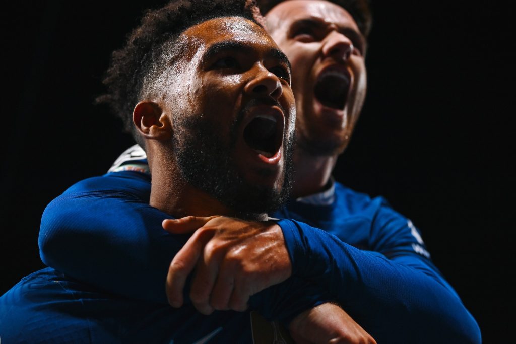 Chelsea e bën “ligjin” kundër Milanit, e mund bindshëm në “Stamford Bridge”