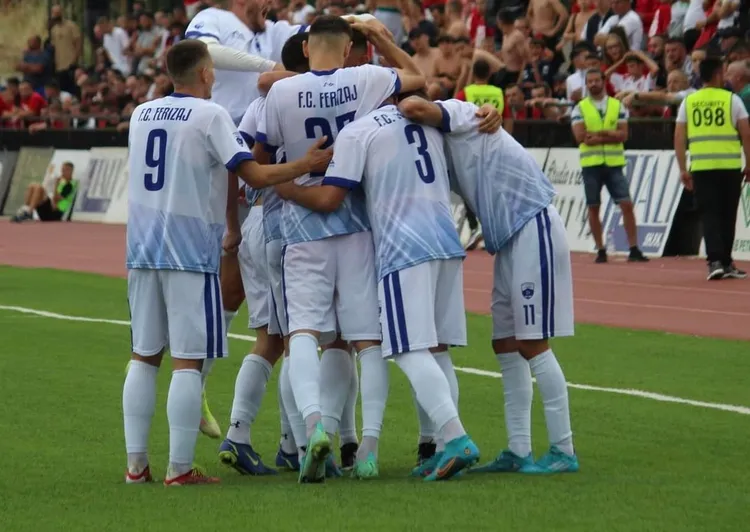 Ferizaj u kërkon tifozëve që t’i lënë anash sharjet dhe akuzat