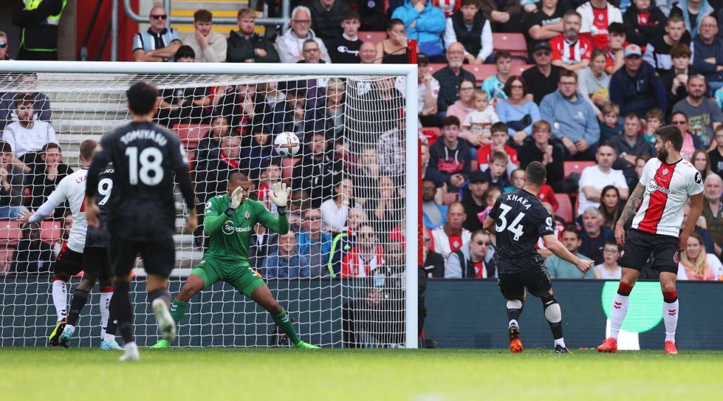 Arsenali lëshon pikë të rëndësishme me Southamptonin, s’mjafton goli i Xhakës