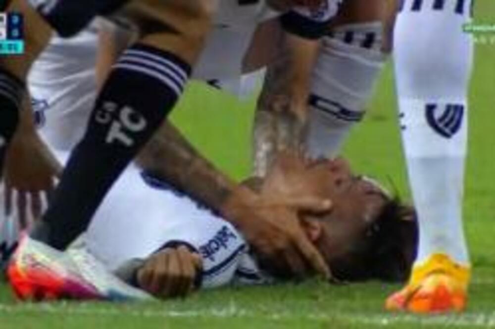 Dramë e vërtetë në futbollin brazilian: Topi e goditi në kokë, futbollisti humbet ndjenjat
