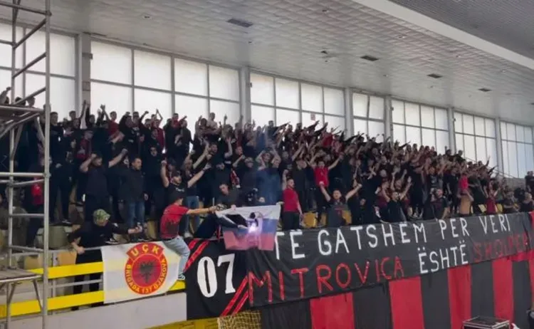 Arrestohet një person për djegien e flamurit të Serbisë në palestrën në Gjakovë