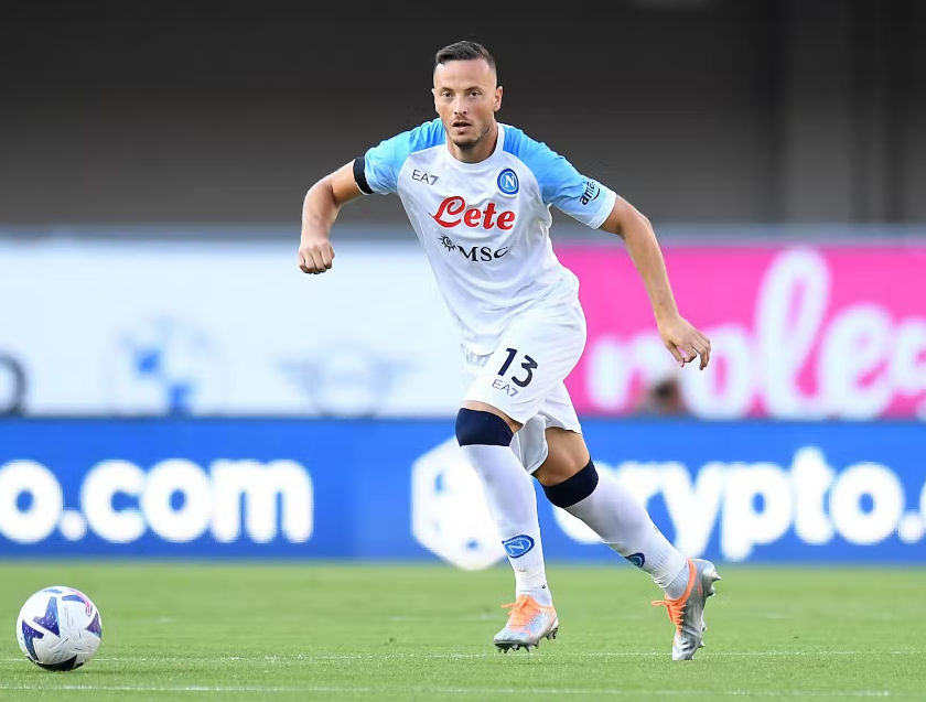 Rikthehet Osimhen, por Napoli humbet Amir Rrahmanin në prag të sfidës me Ajax