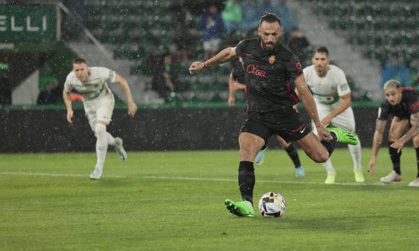 Elche dhe Mallorca ndajnë pikët, Vedat Muriqi shënoi dhe mori një karton të kuq