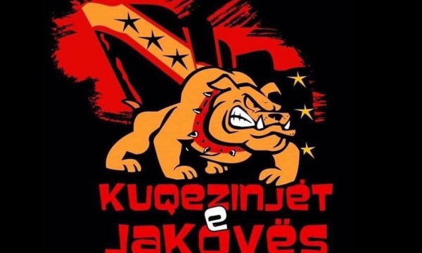 “Kuqezinjtë e Jakovës” reagojnë pasi policia nisi hetimet ndaj tyre, i fyejnë rëndë mediat e Kosovës
