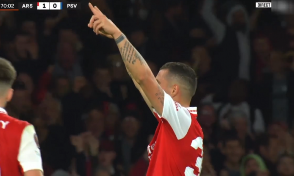 Granit Xhaka shënon një gol fantastik për Arsenalin (Video)