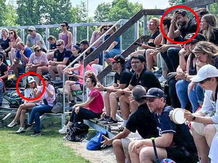 Shakira e Pique në ndeshjen e djalit, por as i hodhën sytë njëri-tjetrit