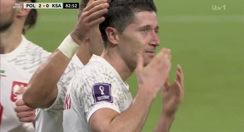 Polonia triumfon ndaj Arabisë Saudite, Lewandowski realizon një ëndërr