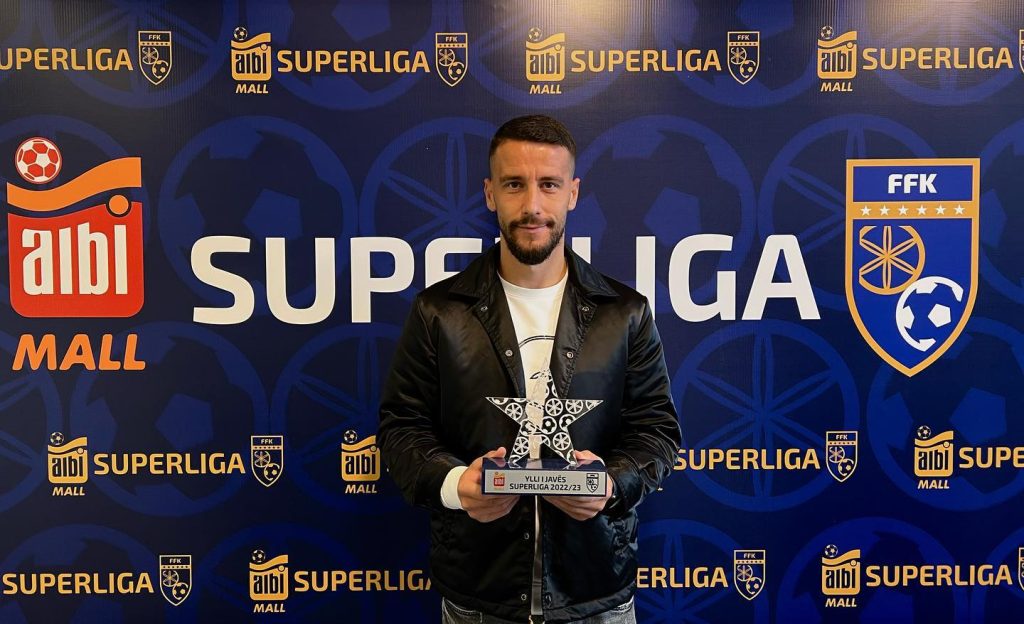 Albert Dabiqaj i Gjilanit shpallet “Ylli i Javës”