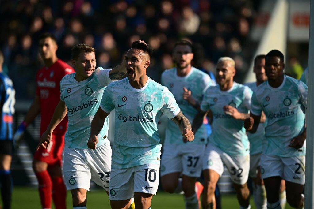 Interi triumfon me përmbysje tek Atalanta dhe vazhdon ngritjen në tabelë
