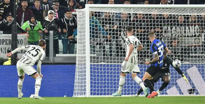 Juventusi fiton derbin me Interin