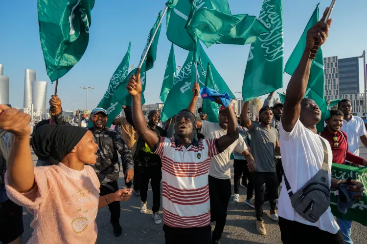 Tifozët e Arabisë Saudite festojnë fitoren në stilin e Ronaldos (video)