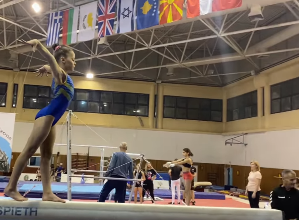 Historike: Kosova siguron medaljet e para ndërkombëtare në gjimnastikë (FOTO)