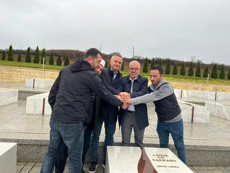 Në Prekaz pajtohen dhe betohen tifozërit e Shkupit dhe Shkëndijës