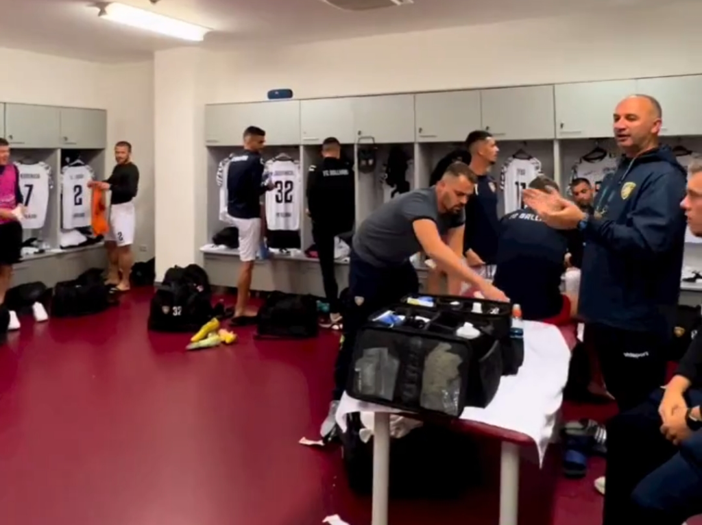 Lojtarët e Ballkanit para çdo ndeshje frymëzoheshin me këngën për Adem Jasharin