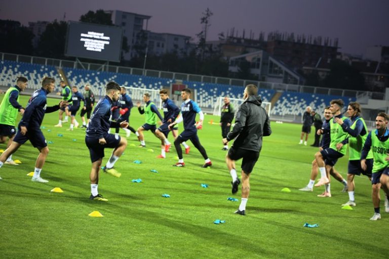 Kosova dhe Armenia stërviten sot në stadiumin “Fadil Vokrri”