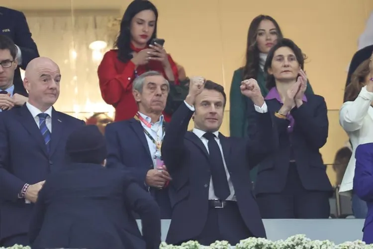 Edhe Macroni i gëzohet triumfit të Francës, aty është edhe përzgjedhësi i Kosovës