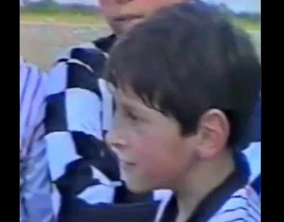 Intervistë e rrallë e Messit si fëmijë, edhe atëherë ishte zgjedhur lojtari i ndeshjes