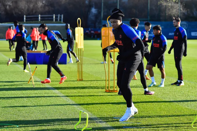 Mbappe dhe Neymar u stërvitën krah njëri-tjetrit