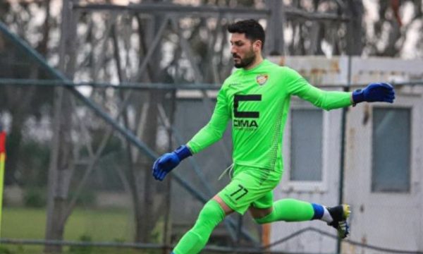 “Faleminderit për përkrahjen e rrejshme”, Stivi Frashëri reagon pasi nuk u fut në 11-shen e vitit në Superligë