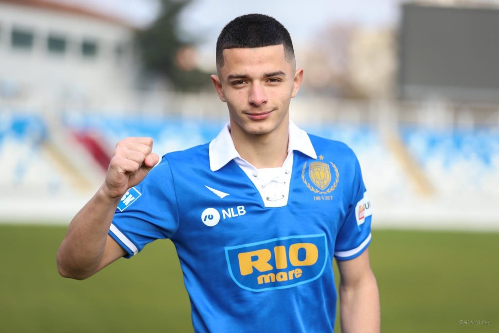 FC Prishtina ka nënshkruar kontratë me futbollistin e talentuar, Amar Demolli