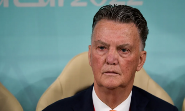 Louis van Gaal largohet nga pozita e trajnerit të Holandës