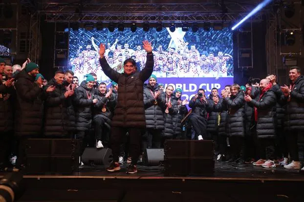 Trajneri i Kroacisë: Askush nuk mund të ma ndalojë t’ju them faleminderit çlirimtarëve