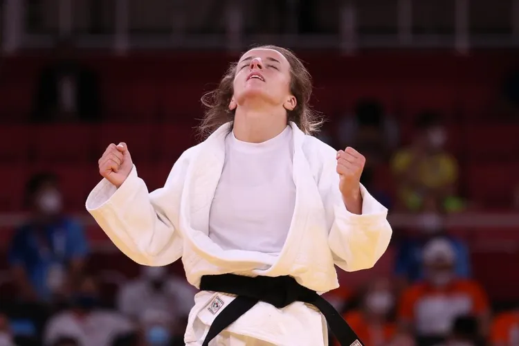 Medalje e artë dhe 1800 pikë për Distria Krasniqin