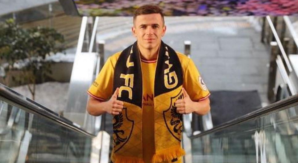 ZYRTARE/ Futbollisti shqiptar zbarkon te klubi i ri