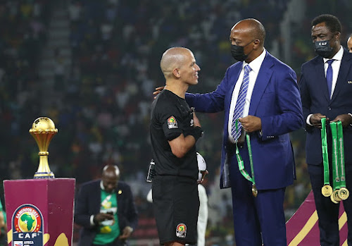 Ndeshjen Japoni – Spanjë e drejton gjyqtari që i ofruan 30 mijë dollarë për të fiksuar ndeshjen