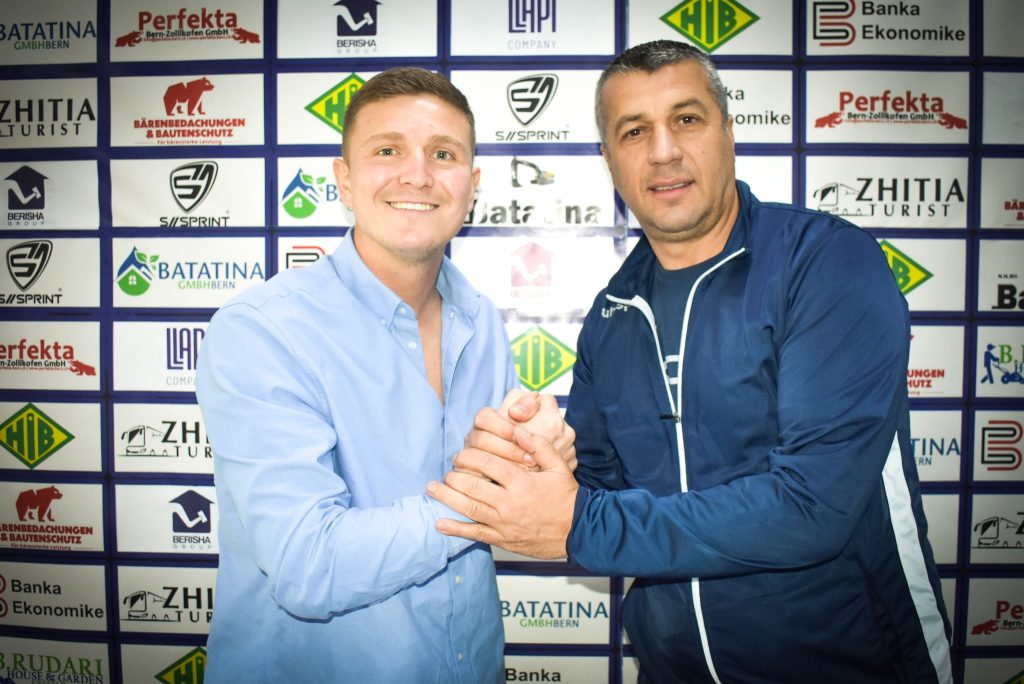 Llapi angazhon edhe një trajner