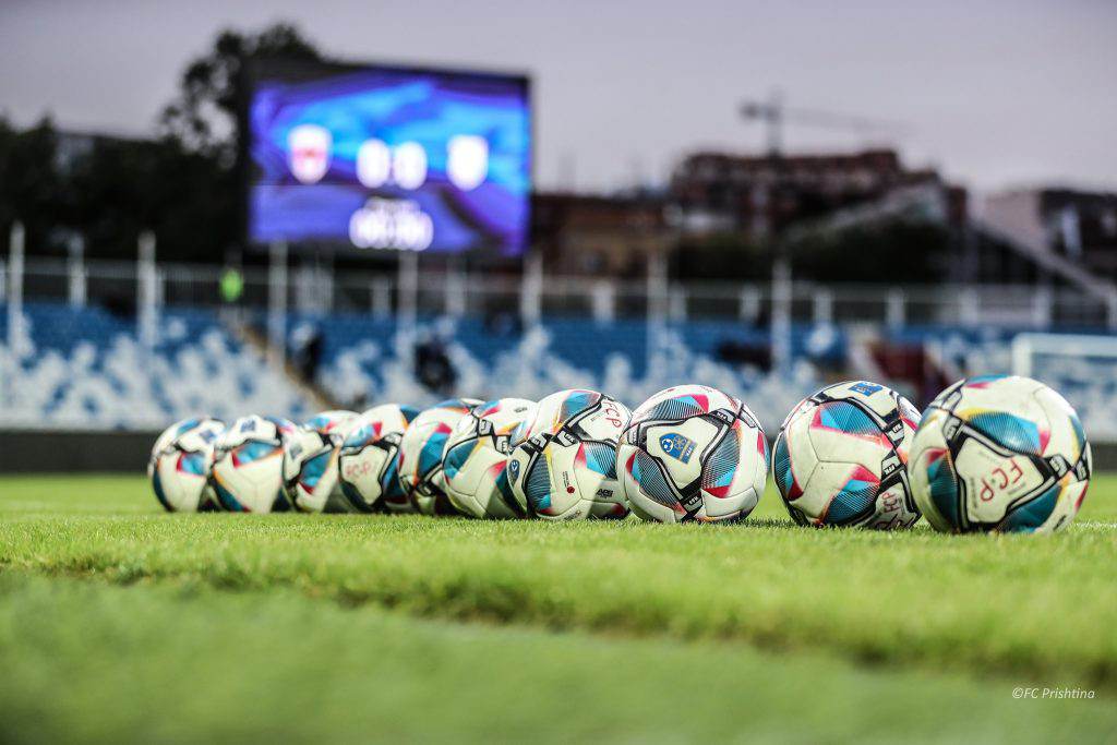 Trendi i ikjes nga Kosova për një jetë më të mirë “prek” edhe futbollin, tri largime për vetëm një muaj