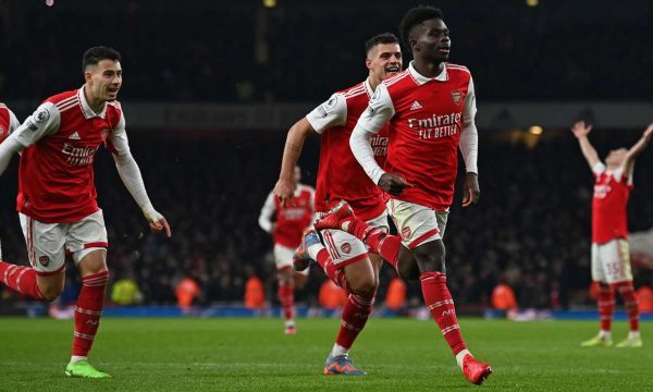 Arsenali vazhdon me formën e lartë, e fiton derbin spektakolar ndaj Man Unitedit