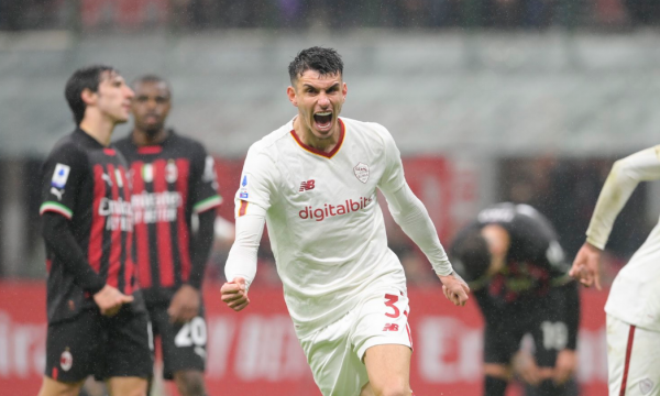 Roma i merr pikë Milanit pas kthimit të madh në minutat e fundit