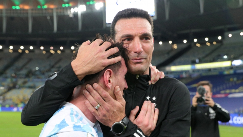 Scaloni: Messi më i madh se Maradona