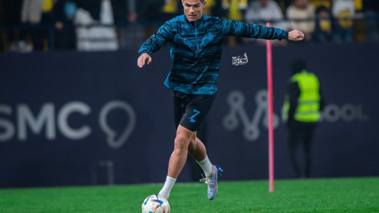 Ronaldo mban stërvitjen e parë me Al Nassr, ovacione nga publiku në çdo top të prekur nga ai