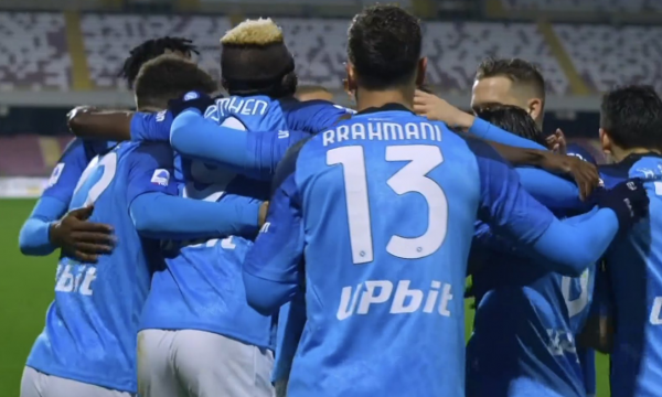 +12, Napoli i Rrahmanit fiton ndaj Salernitanas dhe marshon sigurt drejt titullit