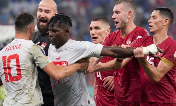 Embolo ia bën Granit Xhakës një urim special në gjuhën shqipe