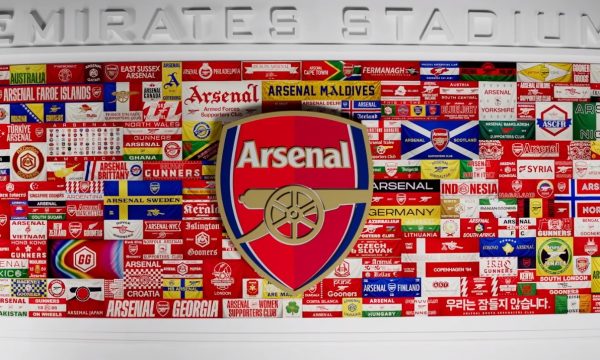 Flamuri i Kosovës tashmë pjesë e stadiumit Emirates të Arsenalit