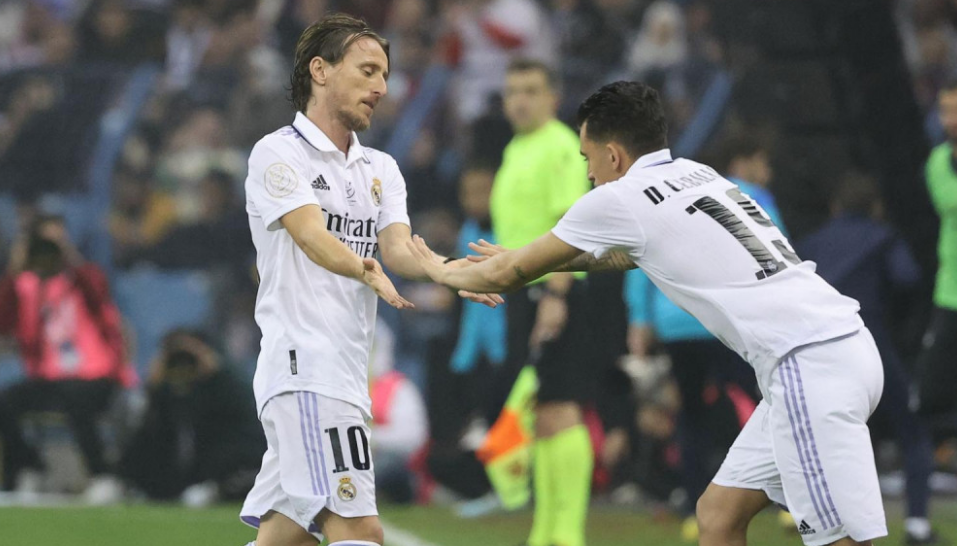 Legjenda e Real Madridit e “godet” publikisht Modriqin: Nuk ka nevojë për të, duhet të largohet