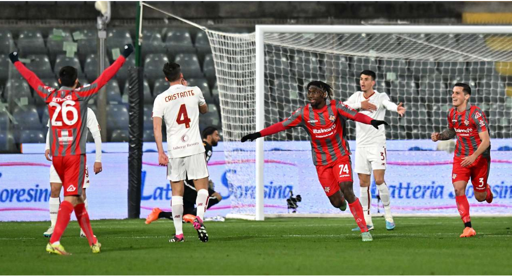 Turpërohet Roma, mposhtet nga skuadra e fundit në tabelë