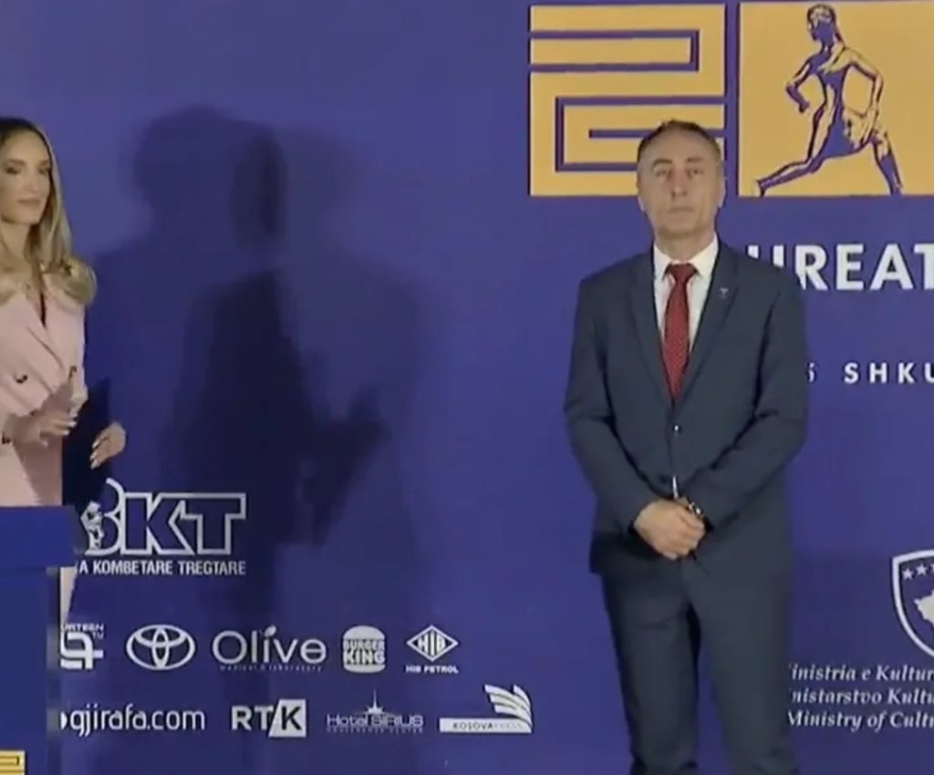 Xhelozia e Ismetit apo frika e pushtetit