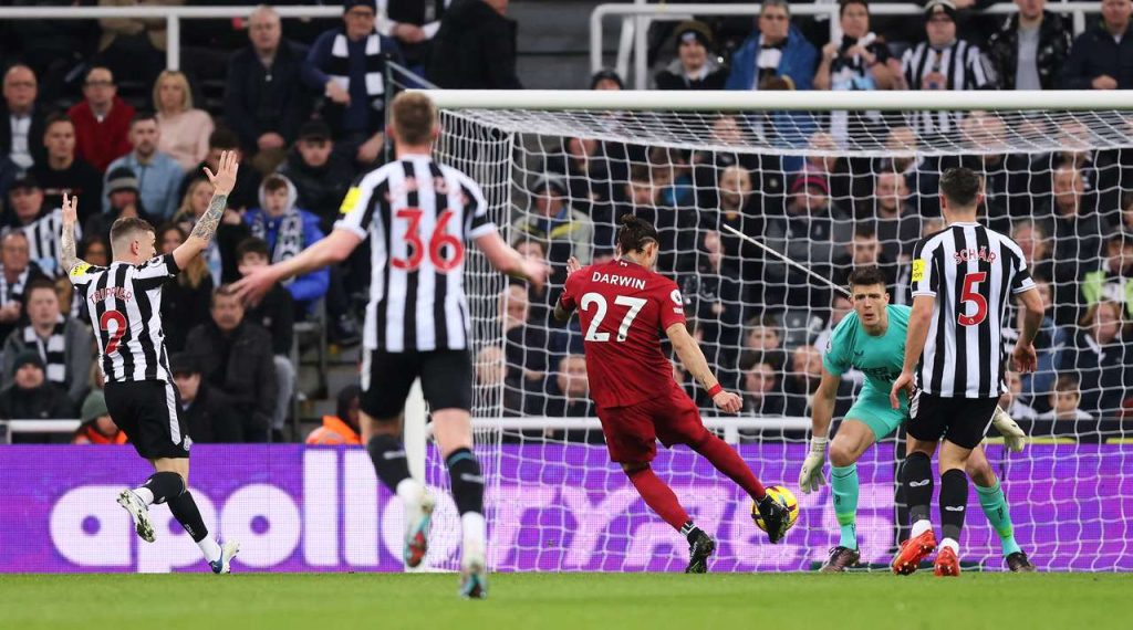 Liverpool jep sinjale rikthimi, mposht edhe Newcastlen
