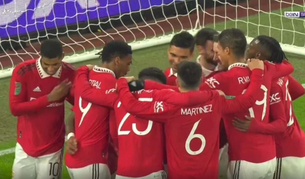 Manchester United kualifikohet në finale të Carabao Cup