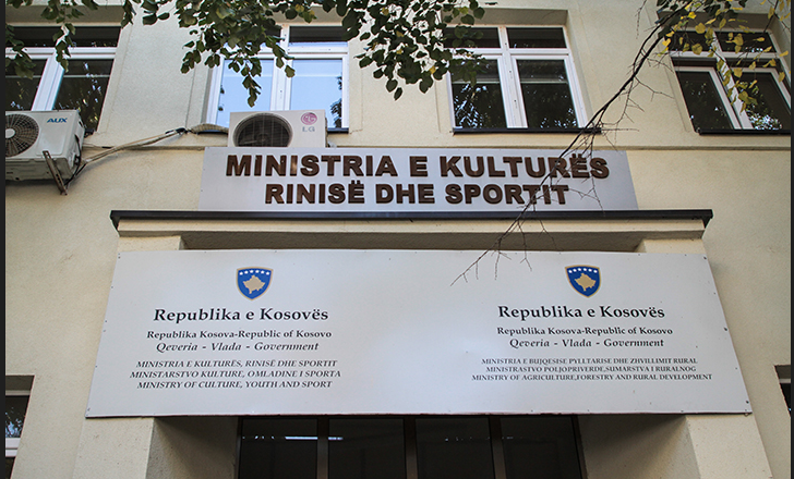 A po rrezikohet përjashtimi i futbollit të Kosovës nga FIFA – A është ndërhyrje e politikës mos-rilicencimi i FFK?!