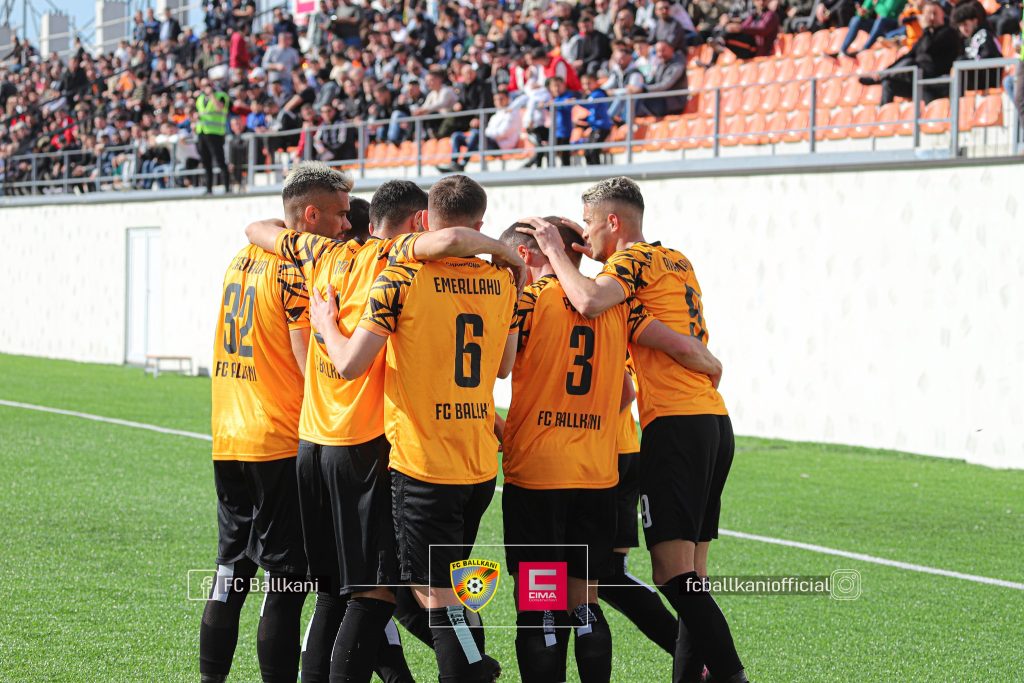 Ballkani demanton lajmet se nuk i ka paguar futbollistët tash e tre muaj, paralajmëron padi