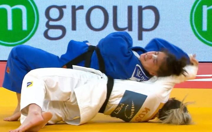 Distria Krasniqi mposhtet nga Keldiyorova, por kthehet me medalje të argjendtë nga Tbilisi