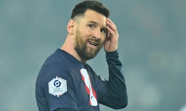 Messi u fishkëllye dhe u kontestua prapë nga tifozët e PSG-së