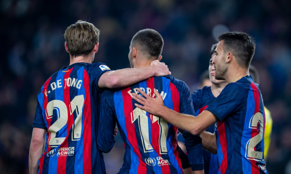 Barcelona fiton thellë ndaj Betisit