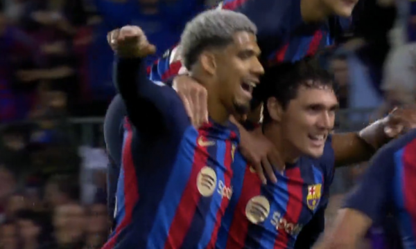 Barcelona kalon në epërsi ndaj Betisit